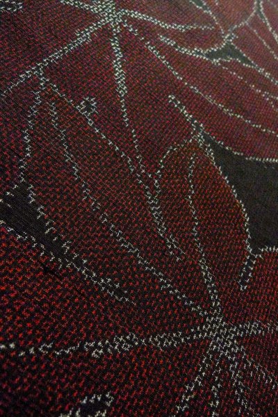 画像8: O0328S 女性用紬  シルク（正絹） 黒, もみじ 【中古】【USED】【リサイクル】 ★★★★☆【O0328S】 (8)