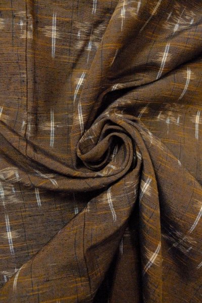 画像12: O0328T 女性用紬  シルク（正絹） 深い茶色, 抽象的模様 【中古】【USED】【リサイクル】 ★★★★☆【O0328T】 (12)