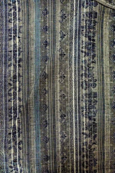 画像3: O0328V 女性用紬  シルク（正絹） 灰色, 花 【中古】【USED】【リサイクル】 ★★☆☆☆【O0328V】 (3)