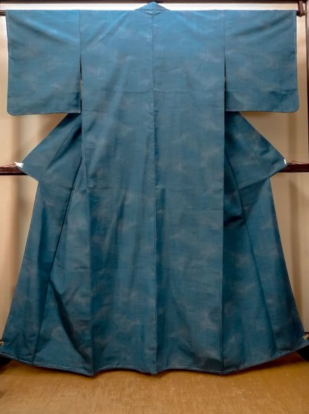 画像1: O0329B 女性用紬  シルク（正絹） 灰色がかった青, 縞 【中古】【USED】【リサイクル】 ★★★★☆【O0329B】 (1)