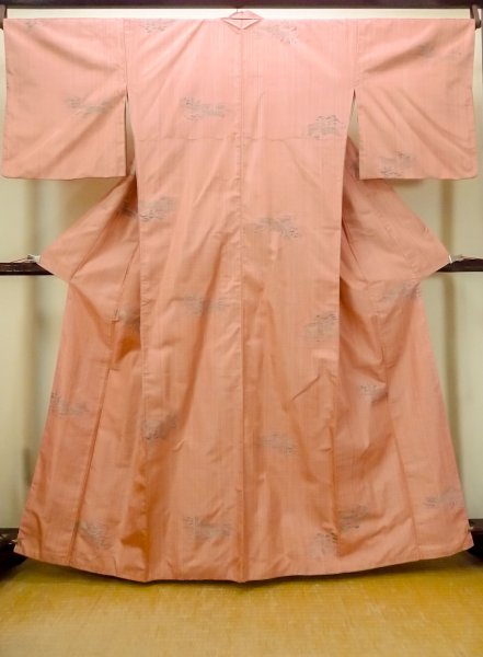 画像1: O0329E 女性用紬  シルク（正絹） 薄い珊瑚色, もみじ 【中古】【USED】【リサイクル】 ★★☆☆☆【O0329E】 (1)