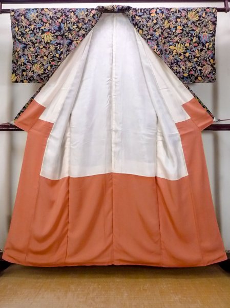 画像2: O0419D 女性用小紋  シルク（正絹） 黒, 唐花 【中古】【USED】【リサイクル】 ★★★☆☆【O0419D】 (2)