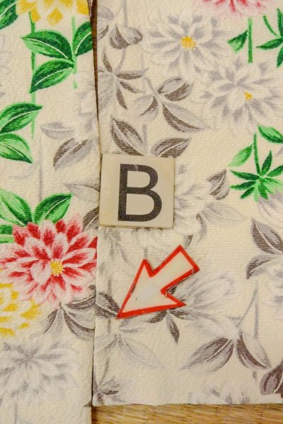 画像15: O0419E 女性用小紋  シルク（正絹） オフ　ホワイト, 菊 【中古】【USED】【リサイクル】 ★★★☆☆【O0419E】 (15)