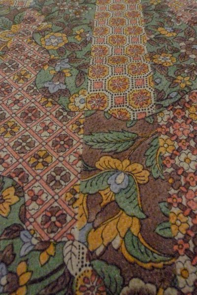 画像8: O0419F 女性用小紋  シルク（正絹） 茶色, 唐花 【中古】【USED】【リサイクル】 ★★★★☆【O0419F】 (8)