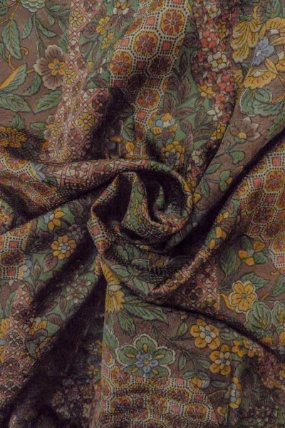 画像12: O0419F 女性用小紋  シルク（正絹） 茶色, 唐花 【中古】【USED】【リサイクル】 ★★★★☆【O0419F】 (12)