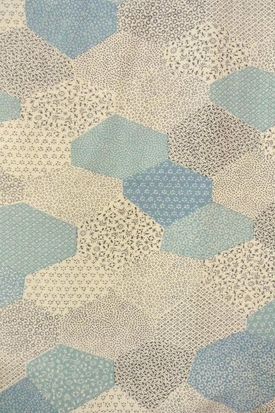 画像4: O0419H 女性用小紋  シルク（正絹） オフ　ホワイト, 花 【中古】【USED】【リサイクル】 ★★☆☆☆【O0419H】 (4)