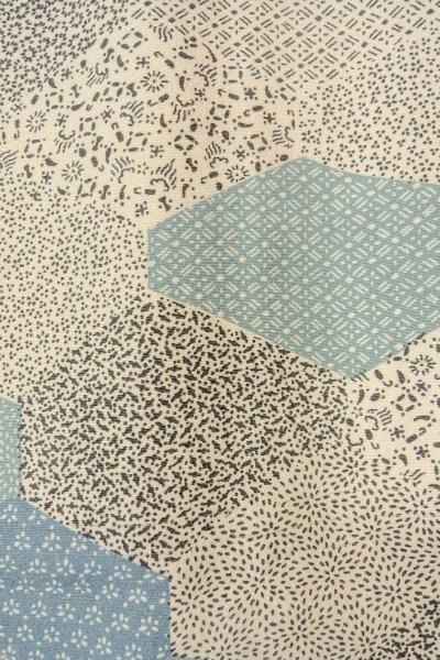 画像6: O0419H 女性用小紋  シルク（正絹） オフ　ホワイト, 花 【中古】【USED】【リサイクル】 ★★☆☆☆【O0419H】 (6)