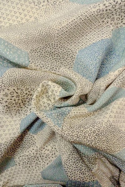 画像12: O0419H 女性用小紋  シルク（正絹） オフ　ホワイト, 花 【中古】【USED】【リサイクル】 ★★☆☆☆【O0419H】 (12)