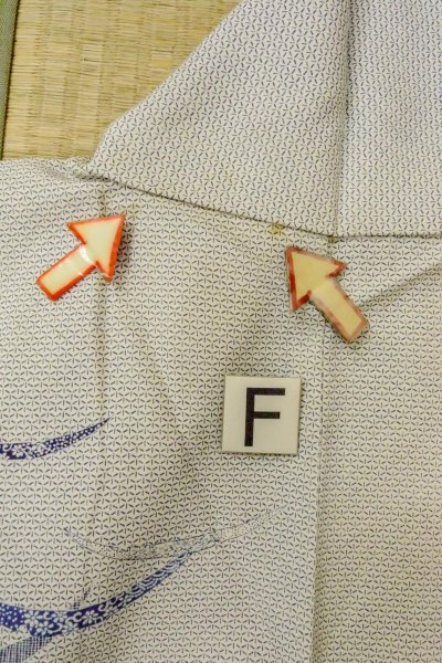 画像19: O0419I 女性用小紋  シルク（正絹） オフ　ホワイト, 芝草 【中古】【USED】【リサイクル】 ★☆☆☆☆【O0419I】 (19)