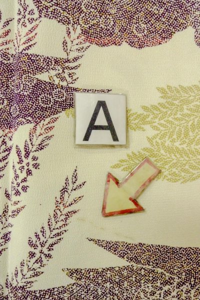 画像14: O0419J 女性用小紋  シルク（正絹） オフ　ホワイト, 花 【中古】【USED】【リサイクル】 ★★★☆☆【O0419J】 (14)