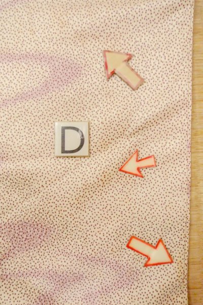 画像17: O0419K 女性用小紋  シルク（正絹） アイボリー, 桜 【中古】【USED】【リサイクル】 ★★☆☆☆【O0419K】 (17)