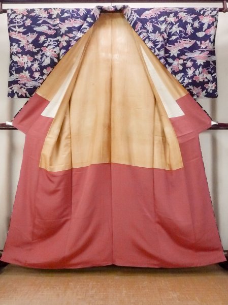 画像2: O0419L 女性用小紋  シルク（正絹） 深い藍, ぼたん 【中古】【USED】【リサイクル】 ★★☆☆☆【O0419L】 (2)