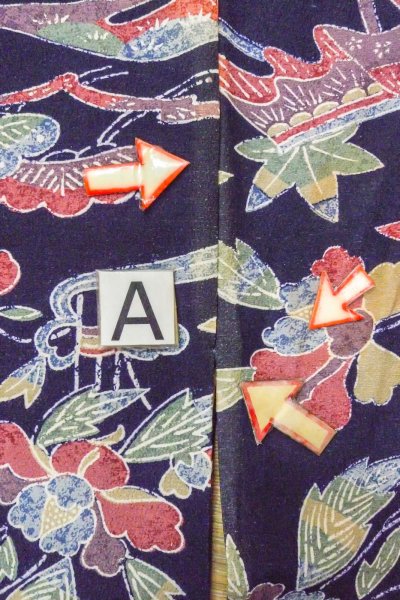 画像14: O0419L 女性用小紋  シルク（正絹） 深い藍, ぼたん 【中古】【USED】【リサイクル】 ★★☆☆☆【O0419L】 (14)