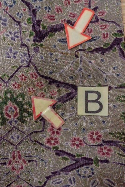 画像15: O0419M 女性用小紋  シルク（正絹） 淡い灰色がかったオリーブ, 花 【中古】【USED】【リサイクル】 ★★★☆☆【O0419M】 (15)