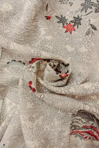 画像11: O0419Q 女性用小紋  シルク（正絹） 白, 梅 【中古】【USED】【リサイクル】 ★★★☆☆【O0419Q】 (11)