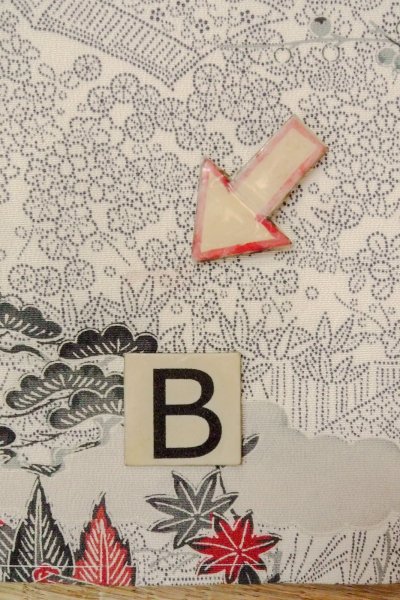 画像15: O0419Q 女性用小紋  シルク（正絹） 白, 梅 【中古】【USED】【リサイクル】 ★★★☆☆【O0419Q】 (15)