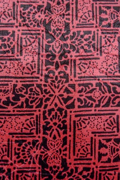 画像7: O0419T 女性用小紋  シルク（正絹） 深い赤色, 唐花 【中古】【USED】【リサイクル】 ★★★★☆【O0419T】 (7)