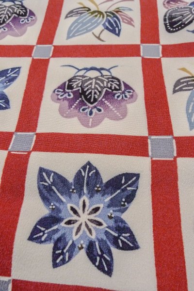 画像9: O0419W 女性用小紋  シルク（正絹） オフ　ホワイト, 花 【中古】【USED】【リサイクル】 ★★★☆☆【O0419W】 (9)