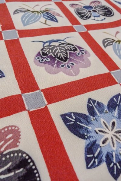 画像10: O0419W 女性用小紋  シルク（正絹） オフ　ホワイト, 花 【中古】【USED】【リサイクル】 ★★★☆☆【O0419W】 (10)