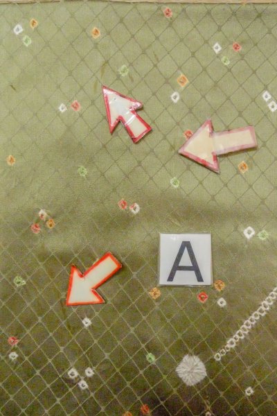 画像14: O0419Y 女性用小紋  シルク（正絹） 光沢のある淡いオリーブ, 花 【中古】【USED】【リサイクル】 ★★☆☆☆【O0419Y】 (14)