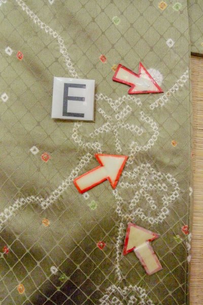 画像18: O0419Y 女性用小紋  シルク（正絹） 光沢のある淡いオリーブ, 花 【中古】【USED】【リサイクル】 ★★☆☆☆【O0419Y】 (18)