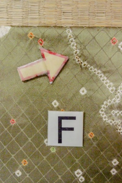 画像19: O0419Y 女性用小紋  シルク（正絹） 光沢のある淡いオリーブ, 花 【中古】【USED】【リサイクル】 ★★☆☆☆【O0419Y】 (19)