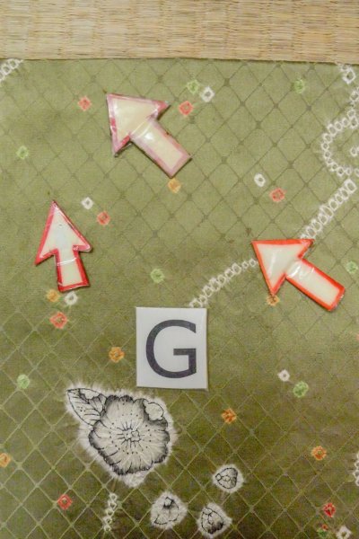 画像20: O0419Y 女性用小紋  シルク（正絹） 光沢のある淡いオリーブ, 花 【中古】【USED】【リサイクル】 ★★☆☆☆【O0419Y】 (20)