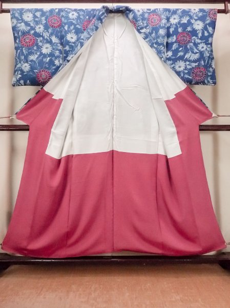 画像2: O0420G 女性用小紋  シルク（正絹） 青, 花 【中古】【USED】【リサイクル】 ★★★☆☆【O0420G】 (2)