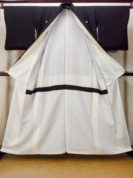 画像3: O0509A 女性用留袖 加賀友禅 シルク（正絹） 黒, ぼたん 【中古】【USED】【リサイクル】 ★★★☆☆【O0509A】 (3)