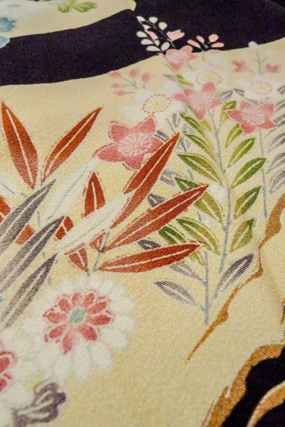 画像18: O0509A 女性用留袖 加賀友禅 シルク（正絹） 黒, ぼたん 【中古】【USED】【リサイクル】 ★★★☆☆【O0509A】 (18)