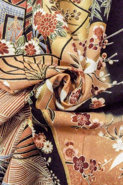 画像17: O0509B 女性用留袖  化繊 黒, 桜 【中古】【USED】【リサイクル】 ★★★★☆【O0509B】 (17)