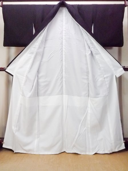 画像3: O0509D 女性用留袖  化繊 黒, ぼたん 【中古】【USED】【リサイクル】 ★★★★☆【O0509D】 (3)