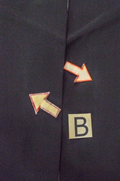 画像21: O0509E 女性用留袖  シルク（正絹） 黒, 花 【中古】【USED】【リサイクル】 ★★★☆☆【O0509E】 (21)