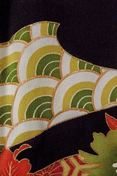 画像11: O0509G 女性用留袖  シルク（正絹） 黒, 蘭 【中古】【USED】【リサイクル】 ★★★☆☆【O0509G】 (11)