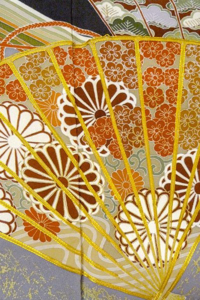 画像7: O0509J 女性用留袖  シルク（正絹） 黒, 菊 【中古】【USED】【リサイクル】 ★★★☆☆【O0509J】 (7)