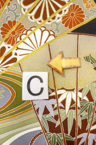 画像22: O0509J 女性用留袖  シルク（正絹） 黒, 菊 【中古】【USED】【リサイクル】 ★★★☆☆【O0509J】 (22)