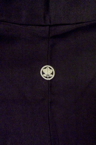 画像4: O0509K 女性用留袖  シルク（正絹） 黒, 菊 【中古】【USED】【リサイクル】 ★★★☆☆【O0509K】 (4)