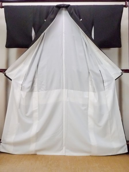 画像3: O0509M 女性用留袖  シルク（正絹） 黒, ぼたん 【中古】【USED】【リサイクル】 ★☆☆☆☆【O0509M】 (3)