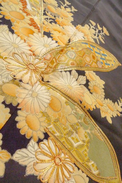 画像11: O0509M 女性用留袖  シルク（正絹） 黒, ぼたん 【中古】【USED】【リサイクル】 ★☆☆☆☆【O0509M】 (11)