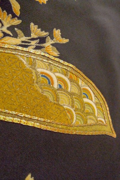 画像13: O0509M 女性用留袖  シルク（正絹） 黒, ぼたん 【中古】【USED】【リサイクル】 ★☆☆☆☆【O0509M】 (13)