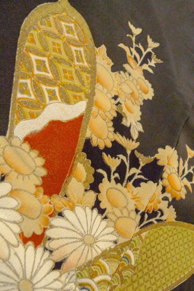 画像14: O0509M 女性用留袖  シルク（正絹） 黒, ぼたん 【中古】【USED】【リサイクル】 ★☆☆☆☆【O0509M】 (14)