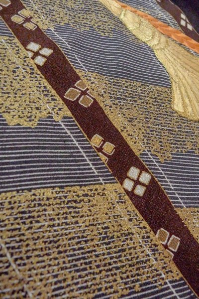 画像14: O0509N 女性用留袖  シルク（正絹） 黒, 房付き紐 【中古】【USED】【リサイクル】 ★★★☆☆【O0509N】 (14)