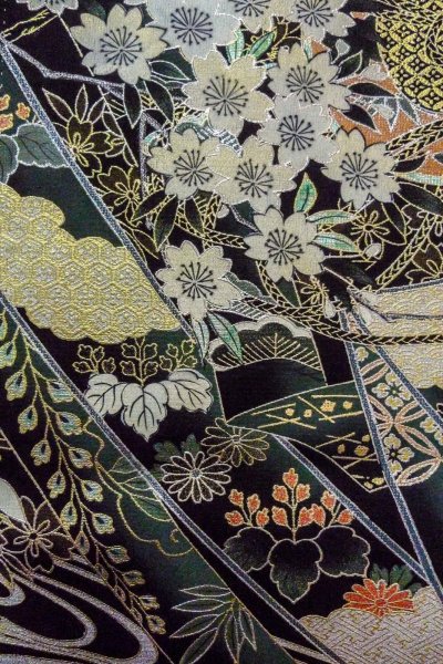 画像9: O0509O 女性用留袖  シルク（正絹） 黒, 桜 【中古】【USED】【リサイクル】 ★★★☆☆【O0509O】 (9)