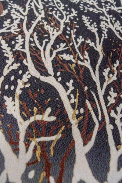 画像9: O0509P 女性用留袖  シルク（正絹） 黒, 木 【中古】【USED】【リサイクル】 ★★☆☆☆【O0509P】 (9)