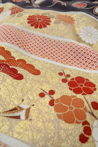 画像12: O0509Q 女性用留袖  シルク（正絹） 黒, 菊 【中古】【USED】【リサイクル】 ★★☆☆☆【O0509Q】 (12)