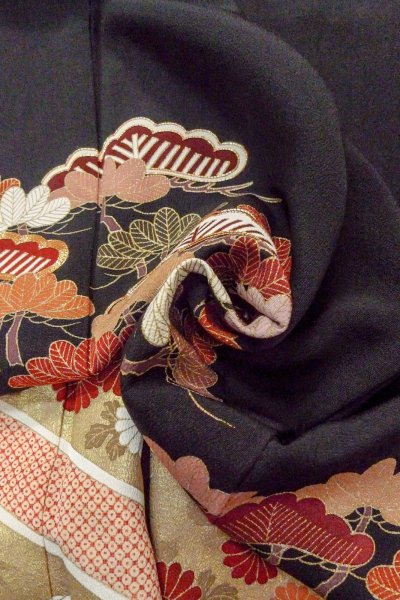 画像14: O0509Q 女性用留袖  シルク（正絹） 黒, 菊 【中古】【USED】【リサイクル】 ★★☆☆☆【O0509Q】 (14)