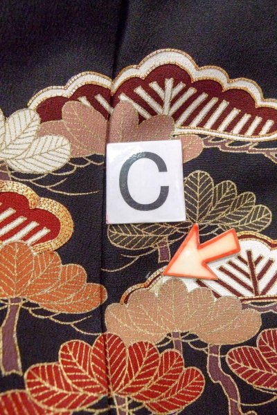 画像18: O0509Q 女性用留袖  シルク（正絹） 黒, 菊 【中古】【USED】【リサイクル】 ★★☆☆☆【O0509Q】 (18)