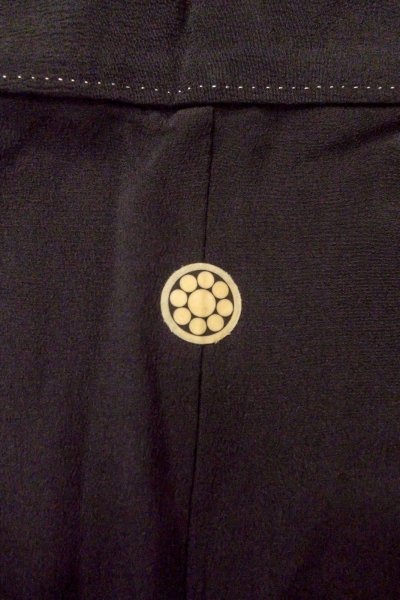 画像4: O0509R 女性用留袖  シルク（正絹） 黒, 花 【中古】【USED】【リサイクル】 ★★☆☆☆【O0509R】 (4)