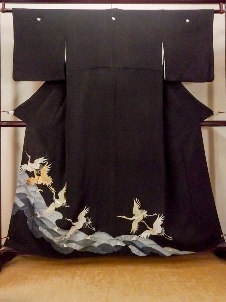 画像1: O0509S 女性用留袖  シルク（正絹） 黒, 鶴 【中古】【USED】【リサイクル】 ★★☆☆☆【O0509S】 (1)