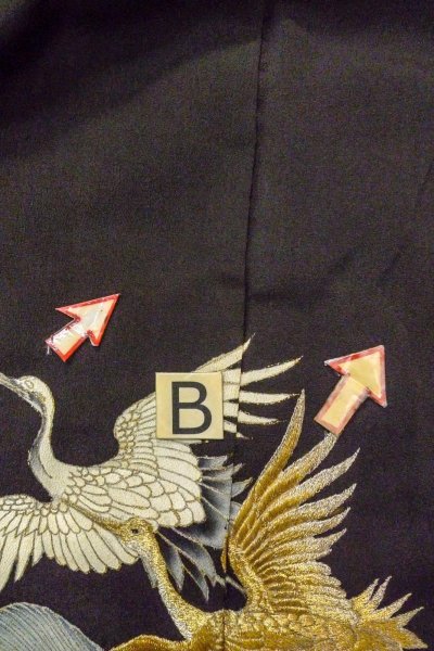 画像17: O0509S 女性用留袖  シルク（正絹） 黒, 鶴 【中古】【USED】【リサイクル】 ★★☆☆☆【O0509S】 (17)